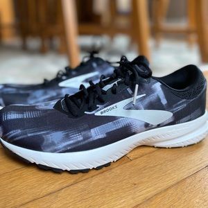 NWOB - Brooks Launch 6 Women’s Running Shoe - size 11.